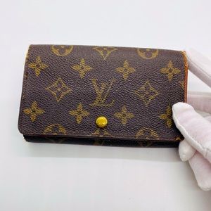 Louis Vuitton Monogram wallet